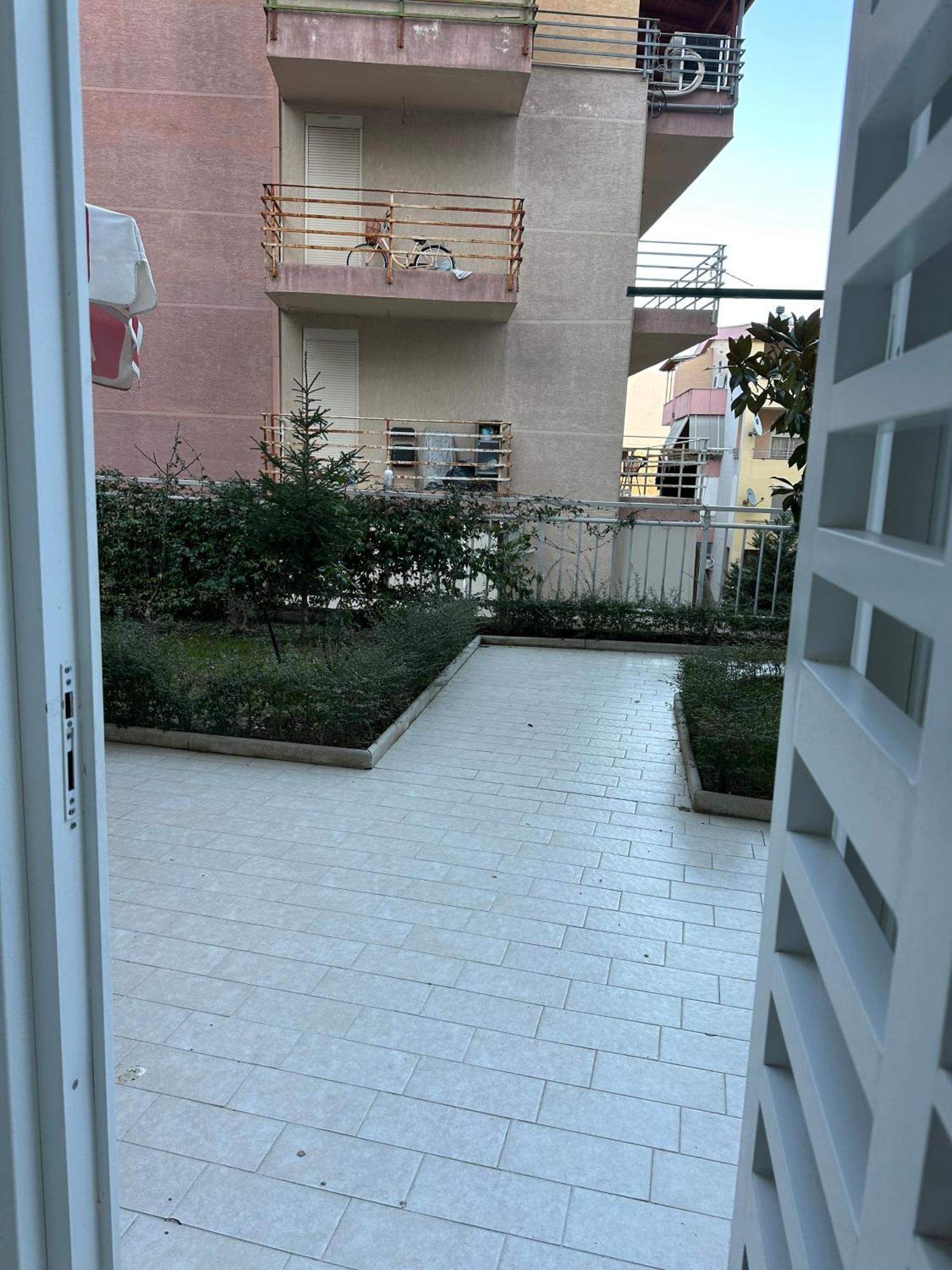 Dry Lake Apartment Tirana Exterior foto